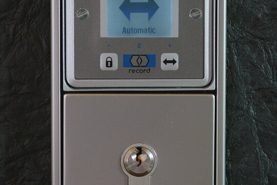 Ajtózár használatából adódó hibák automata ajtóknál 2